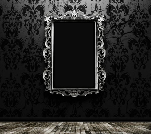 Зеркало в темной комнате