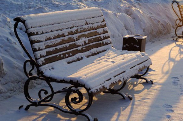 Фон скамейка зимой