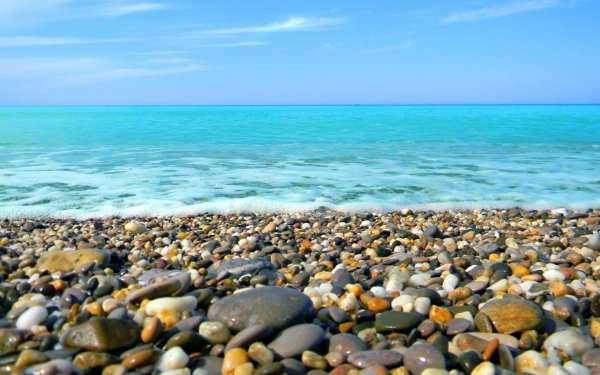 Черное море галечный пляж