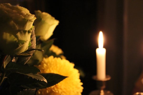 Цветы и свечи