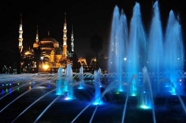 Турция Стамбул красивые фонтаны