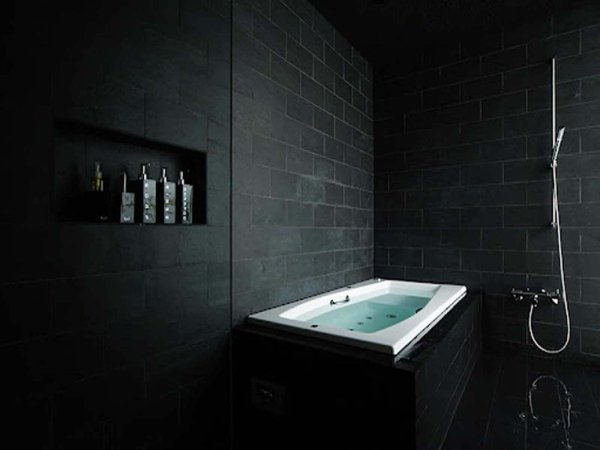 Черная ванная