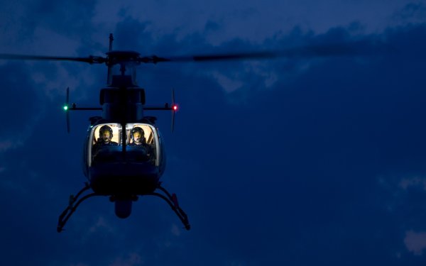 Вертолет ночью