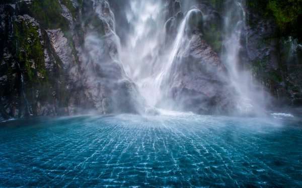 Водопад « голубая Лагуна» ( г.холм)