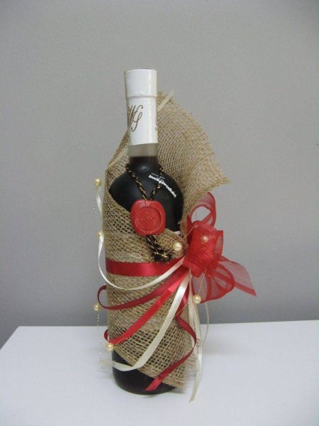 Украшение бутылки вина в подарок