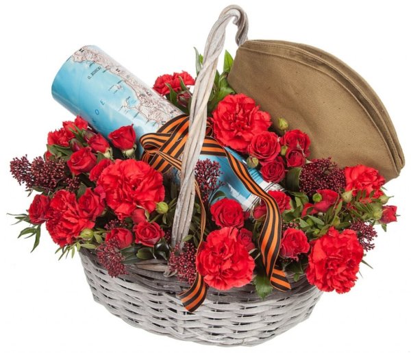 Подарочная корзина с цветами