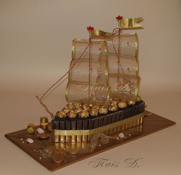 Корабль из конфет мужчине