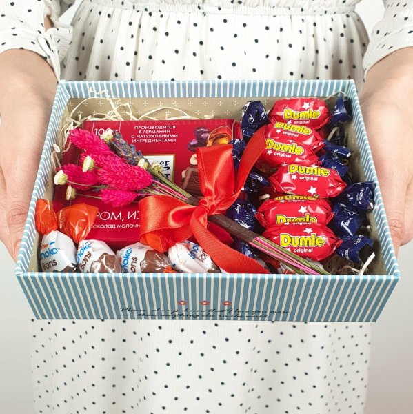 Ящик со сладостями