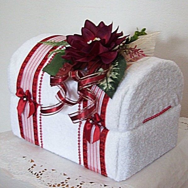 Новогодний торт из полотенец