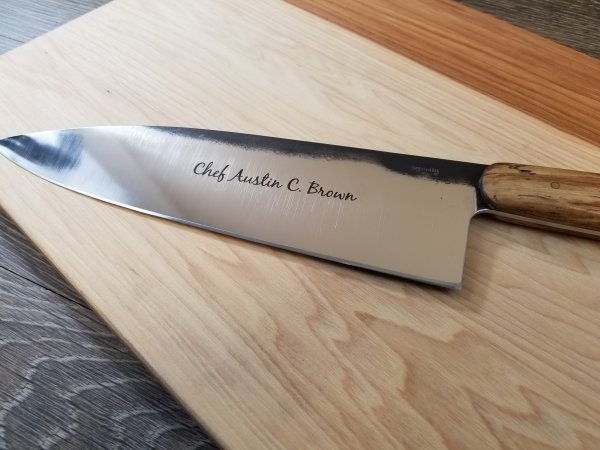 Гравировка на кухонном ноже