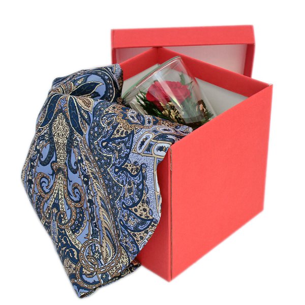 Шелковый платок в коробке
