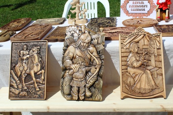 Сувениры из дерева