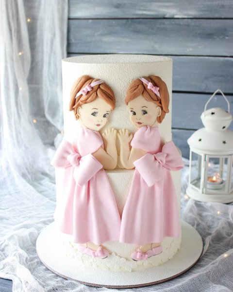 Тортик для двойняшек девочек