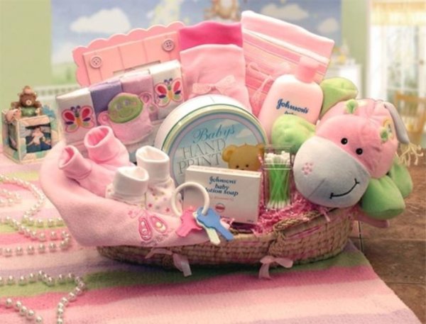 Подарки для новорожденных девочек