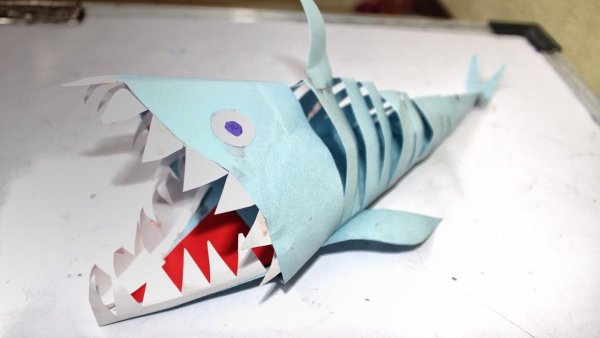 Оригами акула из бумаги