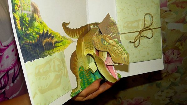 Бумажный динозавр на руку