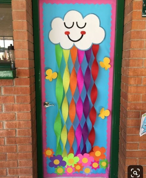 Украсить дверь в детском саду