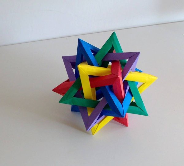 Фигура из 5 тетраэдров