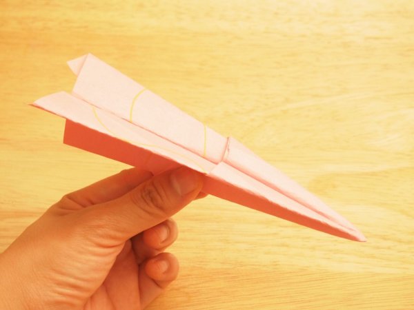 Игрушка из бумаги самолетик