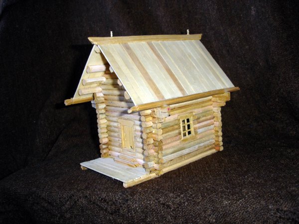 Деревянный домик поделка