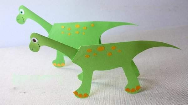 Динозавр из цветного картона