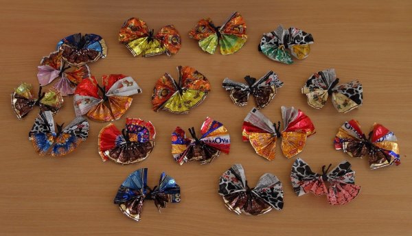 Бабочки из фантиков от конфет своими руками