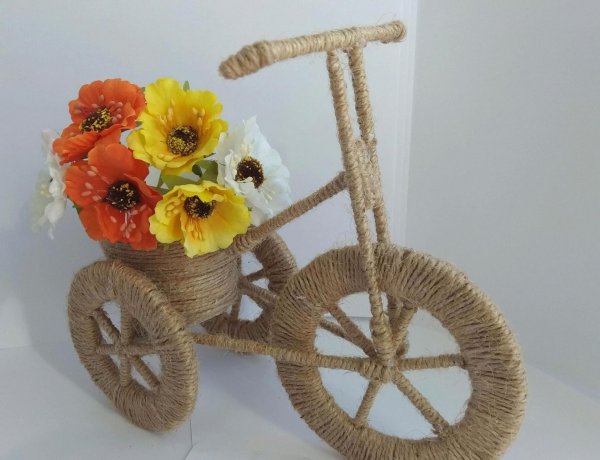 Декоративный велосипед из картона