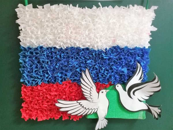 Поделки из бумаги ко дню российского флага