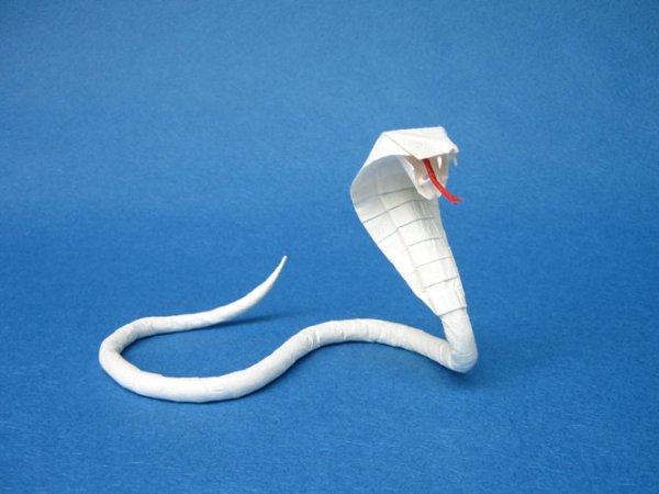 Оригами змея Кобра