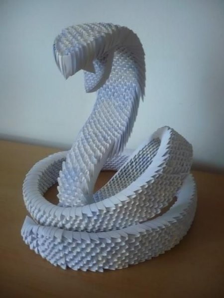 Модульное оригами змея Кобра