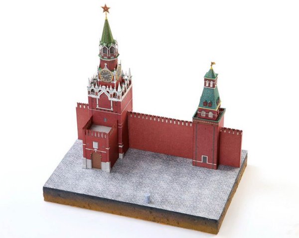Спасская башня Кремля макет