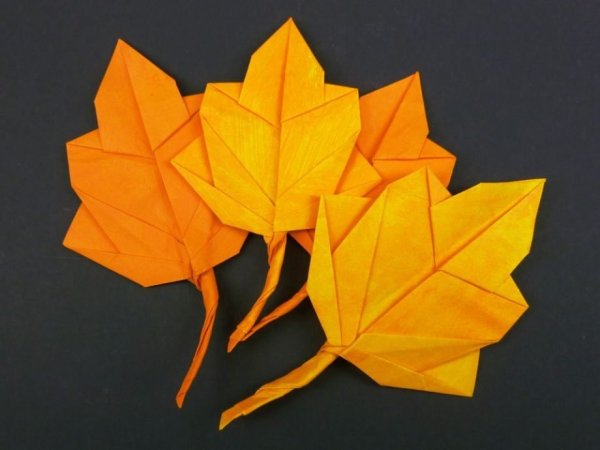 Кленовый листик оригами