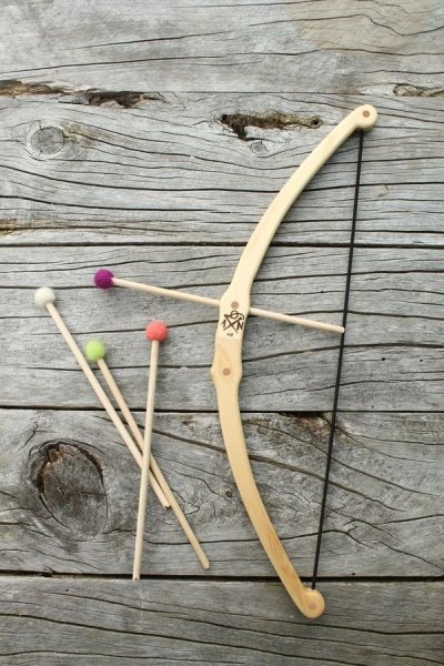 Деревянный лук со стрелами для детей