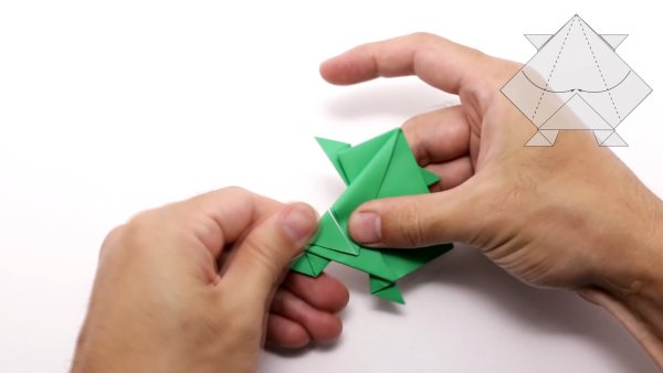 Оригами лягушка на пальчик