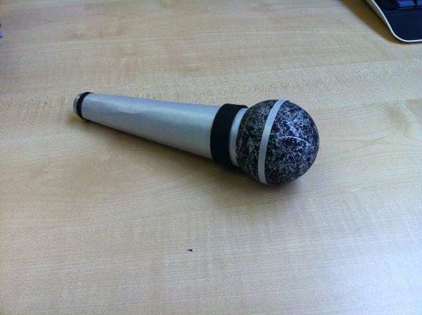 Микрофон из бумаги