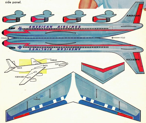 Модель самолёта из бумаги Boeing 707