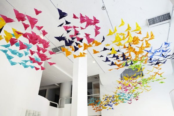 Инсталляция из бабочек