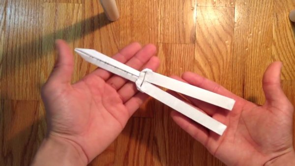 Нож бабочка из бумаги