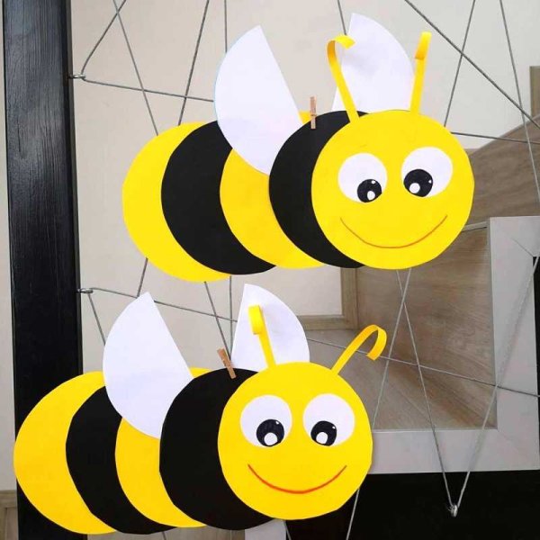 Пчела из цветной бумаги для детей