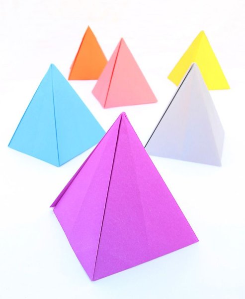 Оригами пирамида