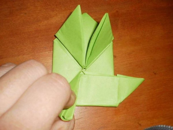 Лягушка попрыгушка из бумаги