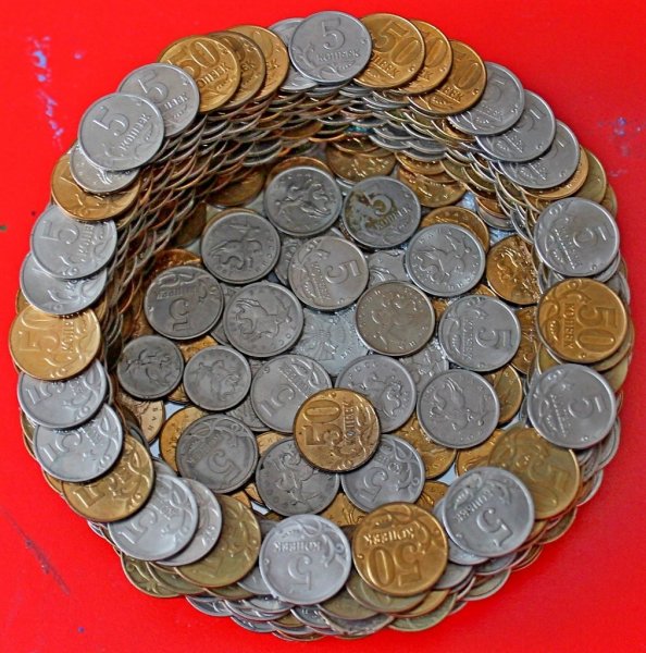 Поделки из бумаги с монетами