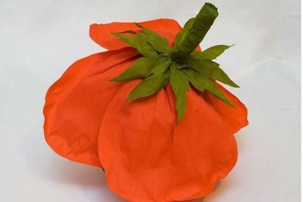 Шапочка цветок из гофрированной бумаги