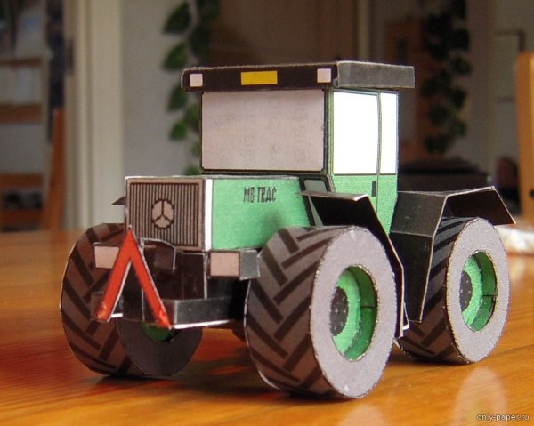 Картонная модель трактора