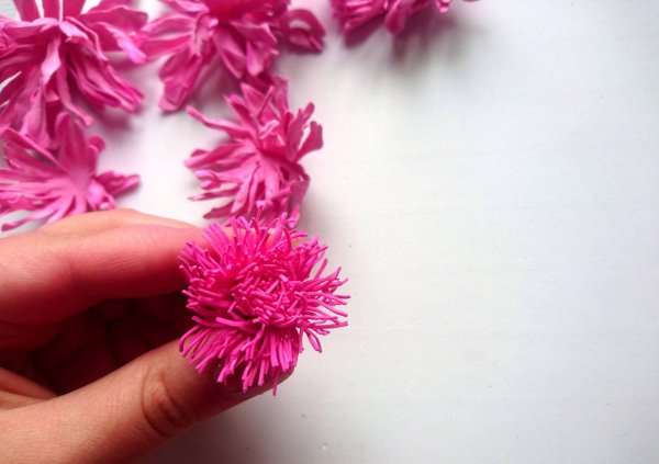 Цветы из гофрированной бумаги хризантемы