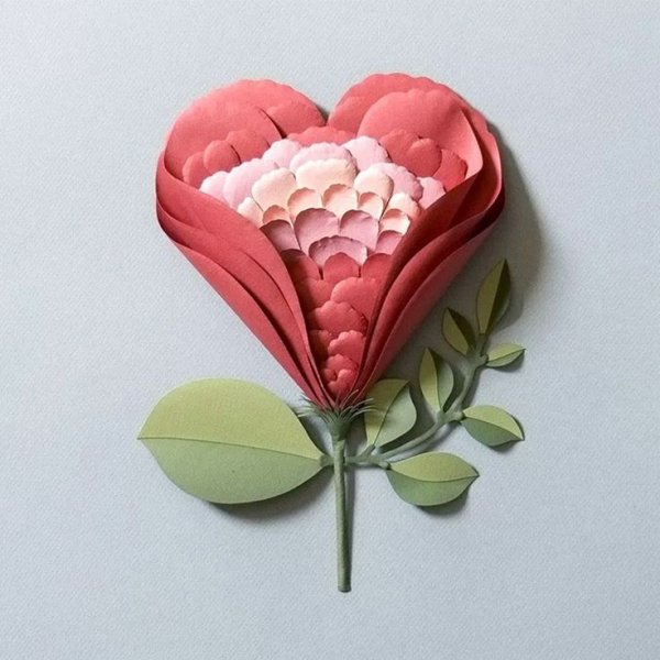 Цветы из бумажных сердечек