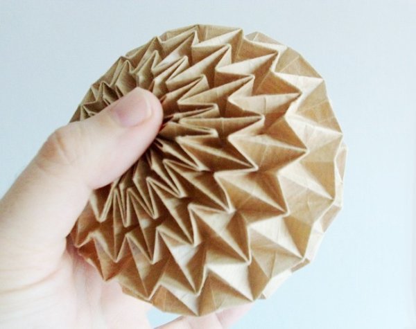 Шарик из бумаги оригами