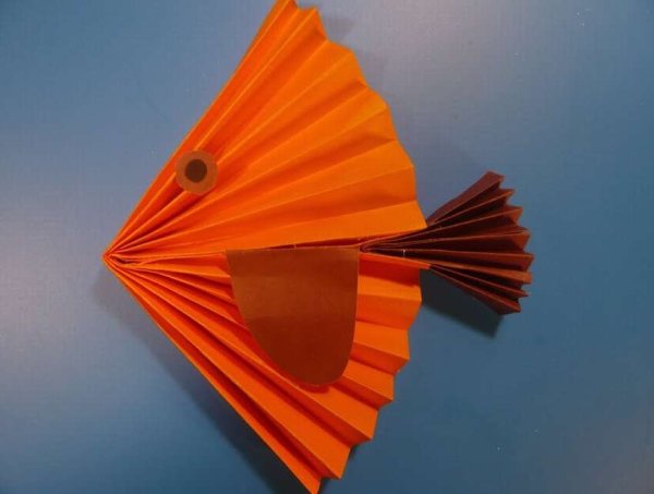 Рыбка из гармошки бумаги для детей