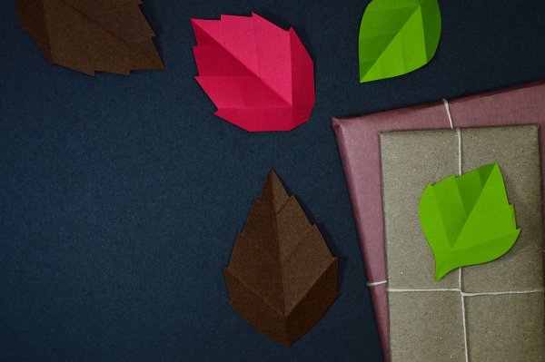Фон для оригами листики