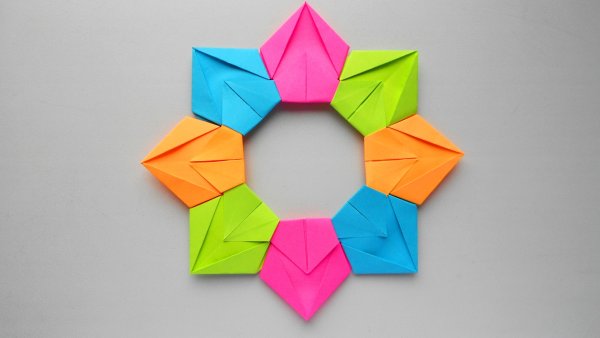 Рамка оригами из бумаги
